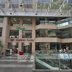 5* فندق كراون بلازا الحمرا